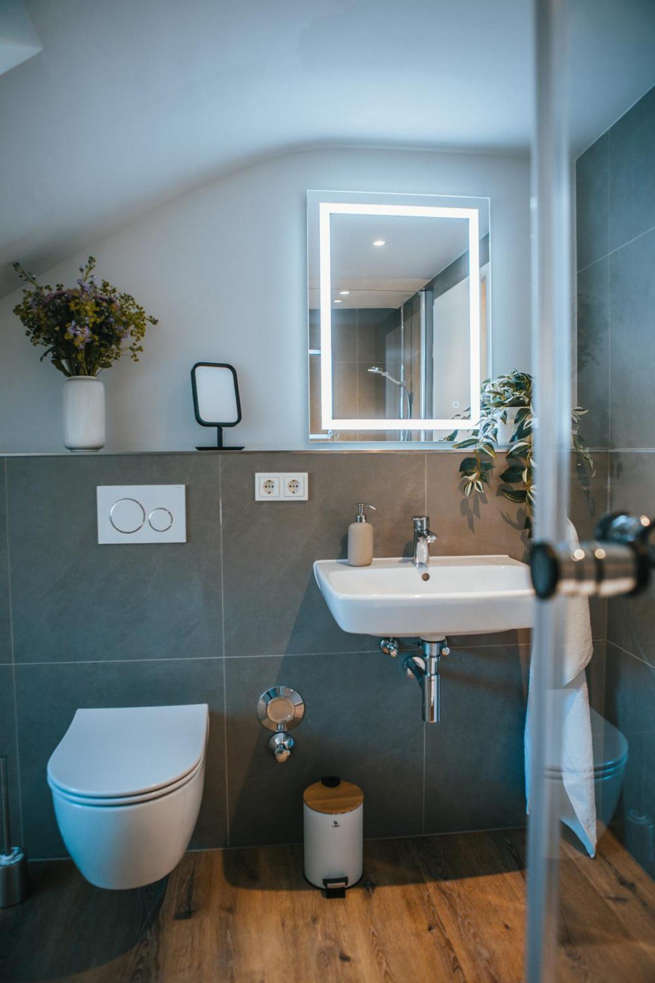 Wohnen Auf Zeit In Saarbruecken Apartamento Exterior foto